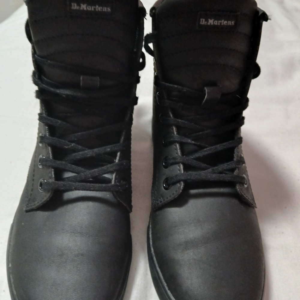 Dr. Martens Womens  Black Lace-Up Boots Size 6